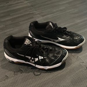 Volleyball court shoes